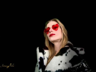 Jana-Bella Vinyl Queen Coat and Stripper Heels Pic