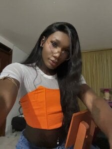 Black_shai01 going to dinner slika