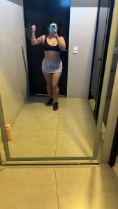 Euzinha de lolitaloirasex  3 Imagens