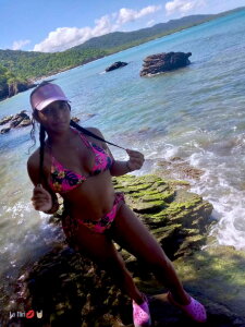 Salome_nevot 🌸I love the beach🌸 Pic 4