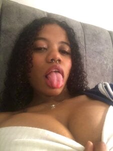 arianna_roxe Public Pic 6