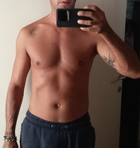 Public de SkillfulNeoprene  2 photos