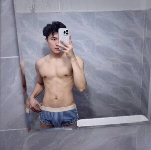 Nude de MinhTuanLive  2 photos