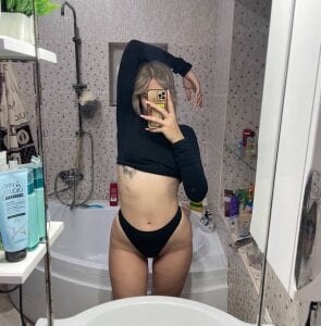 elizabeth_bad Public Photo 4