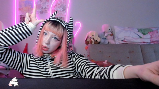 MollysLand moments from stream รูป  3