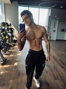 Paradise_boy_s GYM TIMEE Gambar