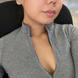 Kiyana_Yan Public Pic 3