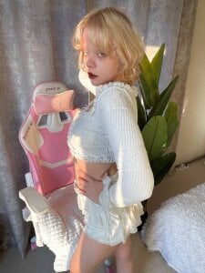 Emily_relishh Naughty angel 圖片