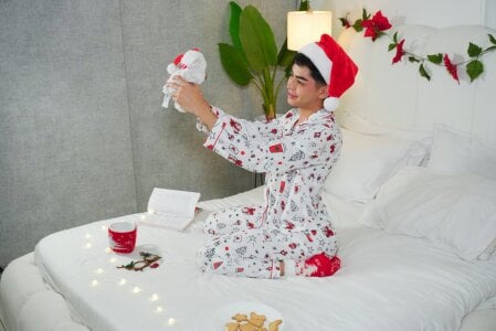 Maxi_little Santa has Gifted you the last photo Pic 5
