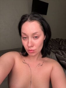 BlackLotus__ Wich one u choose?:) With or without make up🤭 Bilde 5