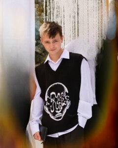 Logan_mett Public Pic 6