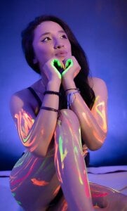 JessyBarnetNeonLights Bild 6