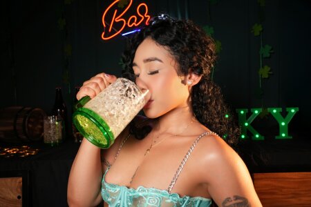 sally_rossesIt's your lucky day! Happy St Patrick 🍀图片 3