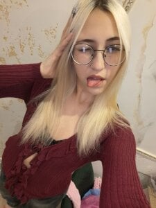 Marry_sharp Hot pics with tongue зображення 3