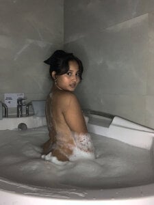 Come with me to the jacuzzi 😋 od laly_spank  8 snímek