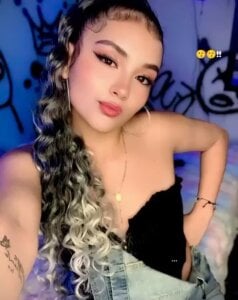 megan_hot019: Public ( 3 фото)