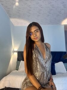 sarasaenz_99 Public Pic 8