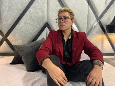 ArielFoster Public Pic 2