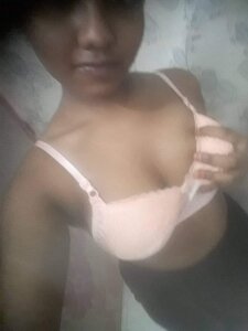 Nupur-00 Public Pic 2