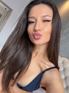 TheaMalekoo Public Pic 4