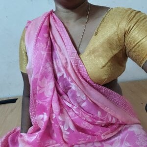 tamil_sweetyponnu Public Gambar 6