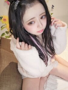 -M_Hinano_ Public Pic