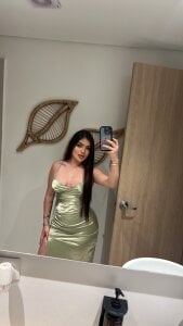 MarianaBaez1 Public Gambar