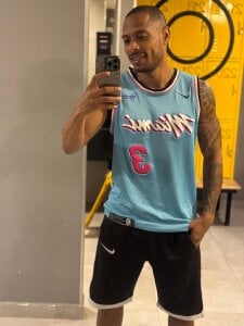 Sweet_Alessandre Today's routine: back, arms, and mischief 💪😈🥵 Pic 3