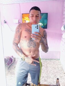 Carlosklr7 Public Pic 4