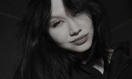 TameikaLatty: Public ( 2 фото)