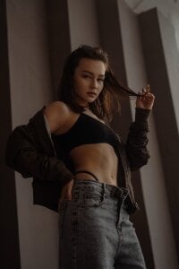 SadieSink_ Public 圖片 2