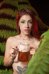 Darlyhooper1- green looks beautiful on me Pic 4