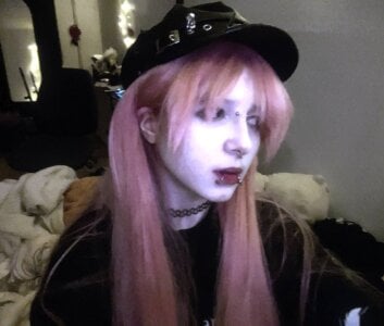 Ashley_Veil Public Pic 2