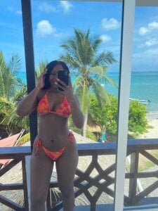 Beach!💙✨ de AnnaHott-  7 Imagens