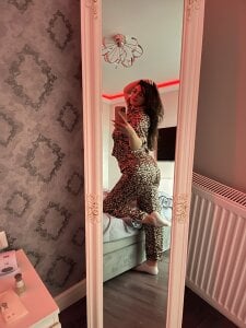 Natasha_Olive Am i on ur naughty list? 😈 Pic 5