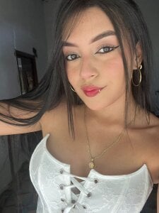 JessyRay_ Public Pic 2