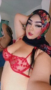 Inaya_KhalifaNot everything I show is everything I own🔥图片 5