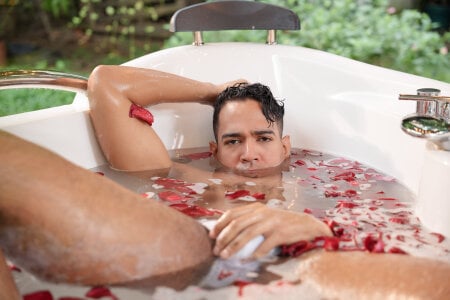 Hot Valentine’s 😏🛁 od JacobDraven  snímek