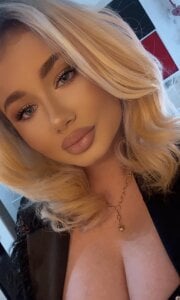 Julia_C Public Poză 7