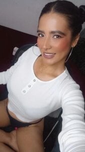 Cleopatracute_ FOLLOW ME DARLING Pic 5