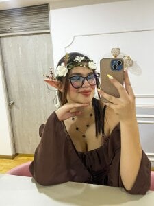 michell_blakke Sexy elf in the garden🧝🏼 Pic 9