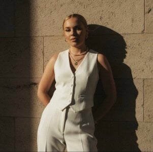 CorrineSchrodt Me Pic 2