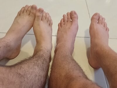 TommyandBillie 👃🏻Can you smell our feet?🦶🏼 slika 2