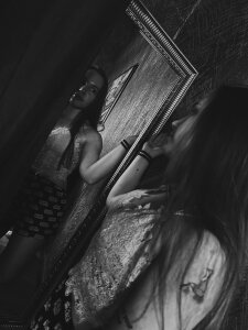 _Molly_Adams