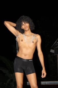 hello de DEAMOL  6 photos