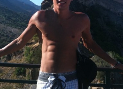 A_Shy_French_Guy Public Bilde 2