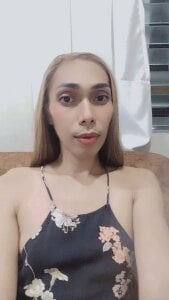 Ruffa_Starr Public Pic 3