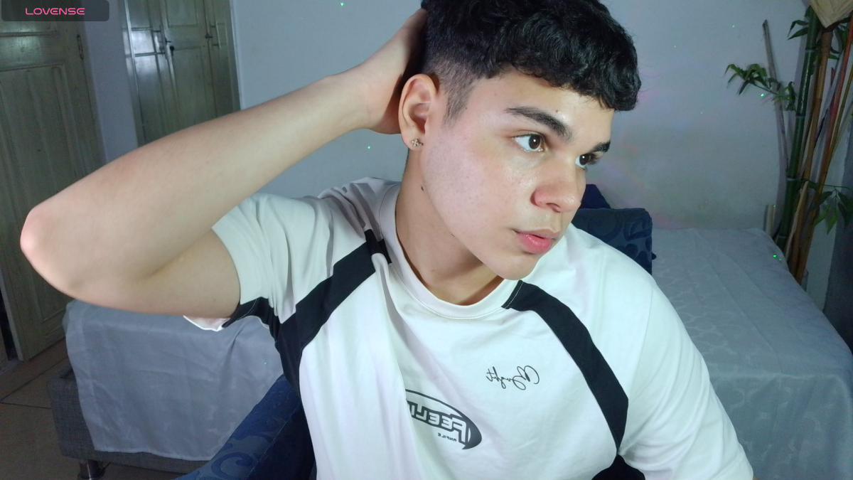 eithan_jonnes Gambar Trending 651