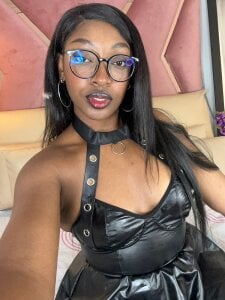 YallianaBrooksopen mind for your pleasure Bild 8