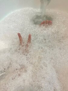 Shower with Sunny de Sunny-Flower  4 Imagens